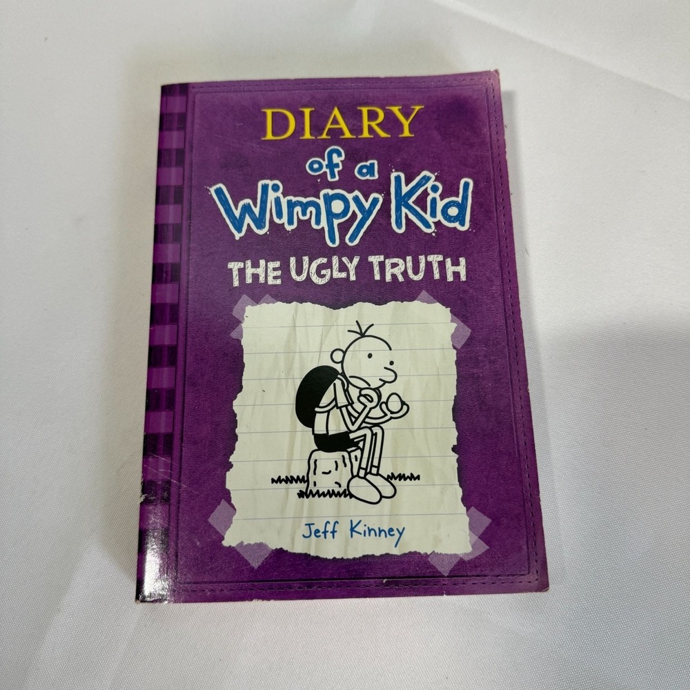 Diary of a Wimpy Kid - The Ugly Truth Book 5 by Jeff Kinney - Soft Cover